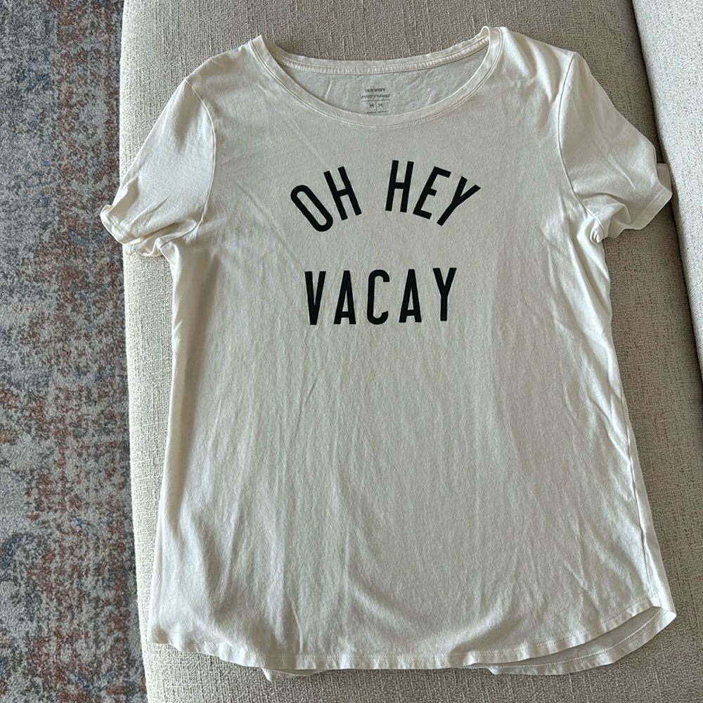 Old navy tee shirt, size medium, cream